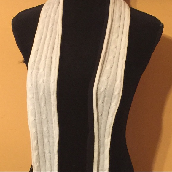 Xtra Long Blk & Wht Reversible Scarf🧣 - Picture 13 of 15